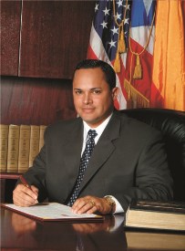 Foto Oficial Alcalde de la Ciudad de Toa Alta Hon. Luis R. Collazo Rivera